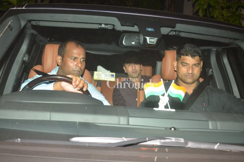 B-Town pours in to celebrate Akshays Rustom success with Will Smith B-Town pours in to celebrate Akshays Rustom success with Will Smith