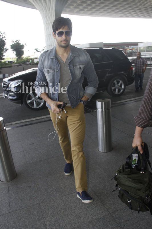 Katrina looks stunningly debonair, Sidharth and Aayushmann keep things casual Katrina looks stunningly debonair, Sidharth and Aayushmann keep things casual