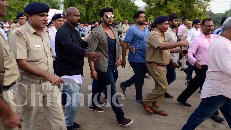 Arjun Kapoor promotes road safety week in New Delhi