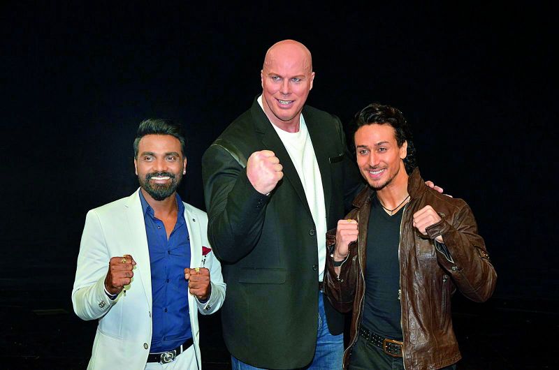 With Remo D'Souza (L) and Tiger Shroff 