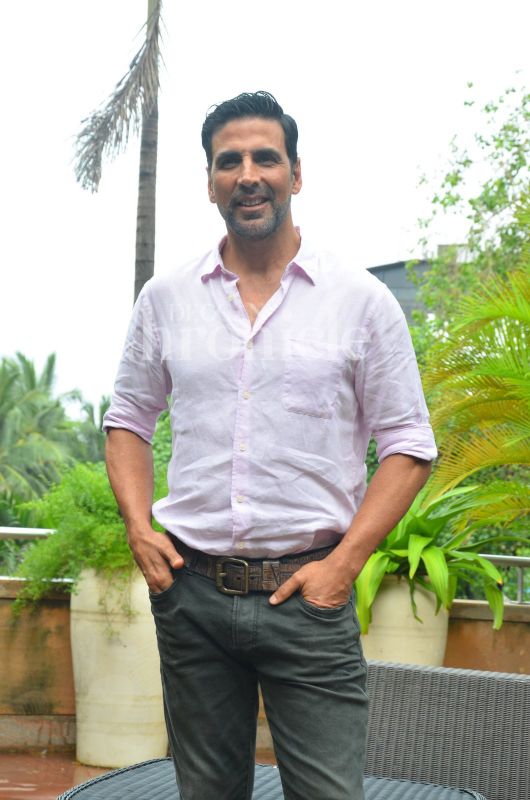 Akshay Kumar, Ileana DCruz and Esha Gupta promote Rustom in style Akshay Kumar, Ileana DCruz and Esha Gupta promote Rustom in style