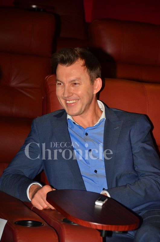 Tannishtha Chatterjee and Brett Lee promote their film UnIndian Tannishtha Chatterjee and Brett Lee promote their film UnIndian