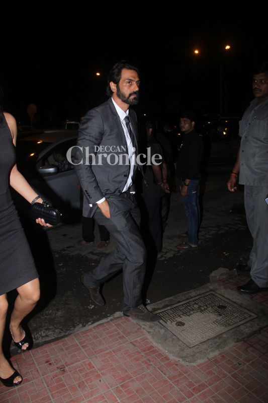 Arjun Rampal, Sooraj Pancholi, Malaika Arora Khan party hard with Baba Dewan Arjun Rampal, Sooraj Pancholi, Malaika Arora Khan party hard with Baba Dewan