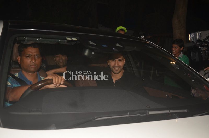 B-Town pours in to celebrate Akshays Rustom success with Will Smith B-Town pours in to celebrate Akshays Rustom success with Will Smith