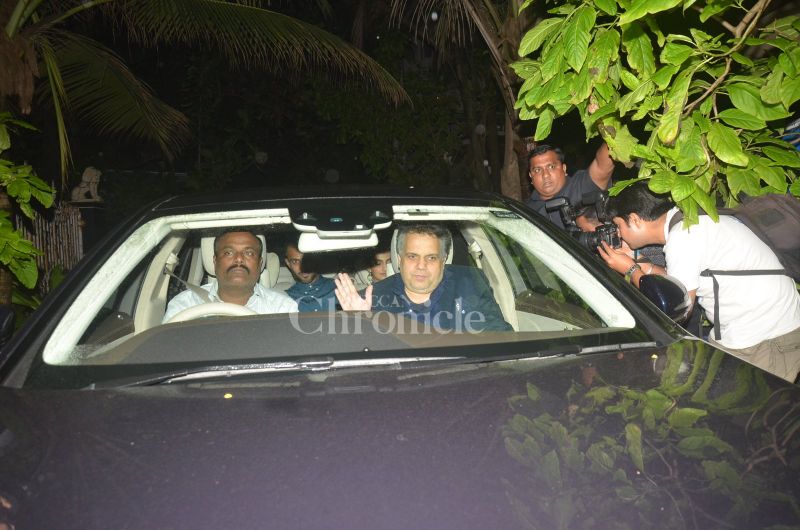 B-Town pours in to celebrate Akshays Rustom success with Will Smith B-Town pours in to celebrate Akshays Rustom success with Will Smith