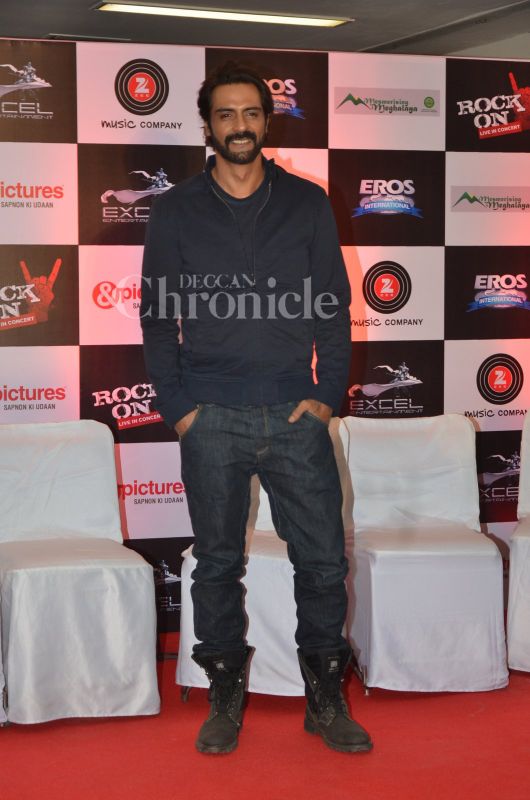 Shraddha, Farhan, Arjun, Purab and Shashank promote Rock On 2 in style