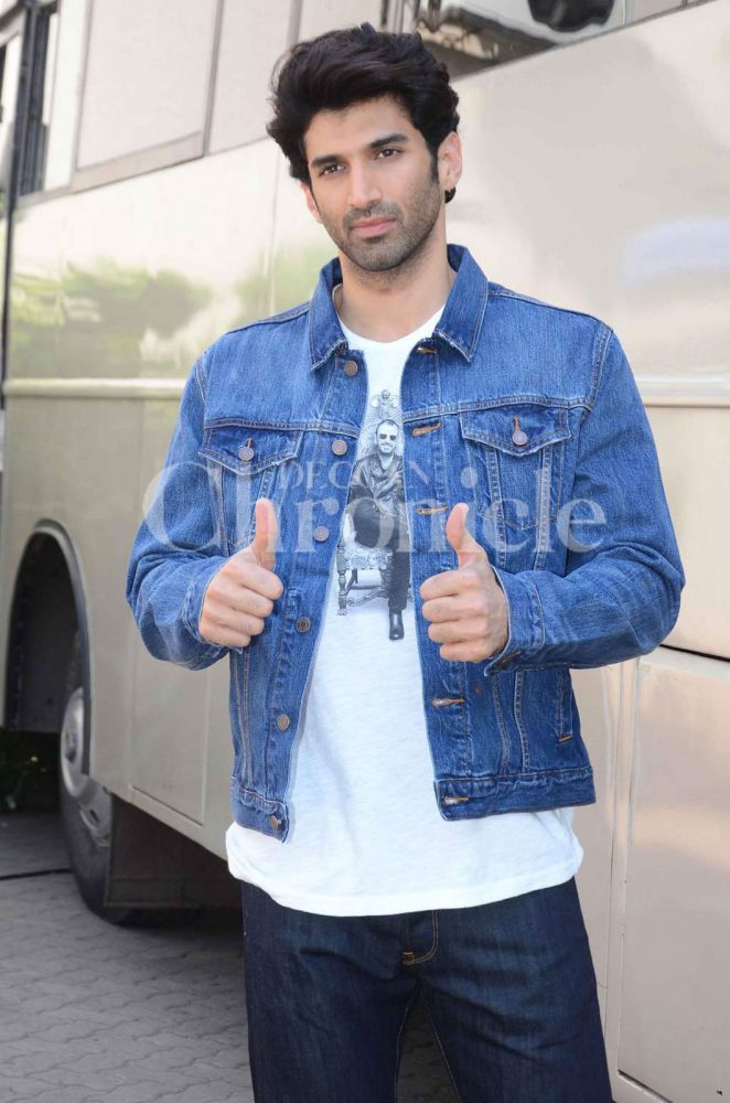 Aditya and Katrina promote new Fitoor songs at radio show