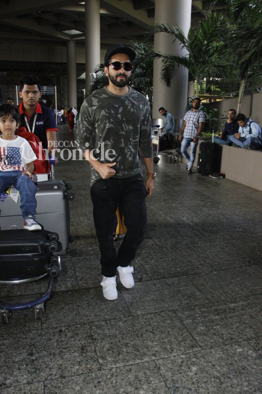 Katrina looks stunningly debonair, Sidharth and Aayushmann keep things casual Katrina looks stunningly debonair, Sidharth and Aayushmann keep things casual