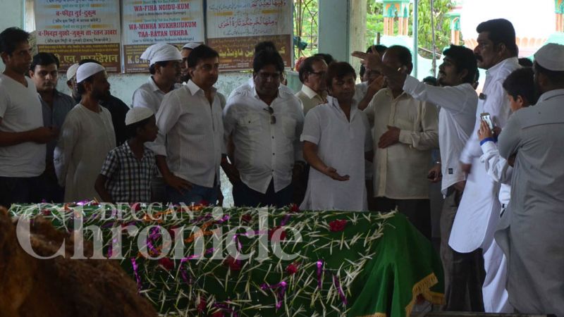 Razak Khan laid to rest in solemn ceremony Razak Khan laid to rest in solemn ceremony