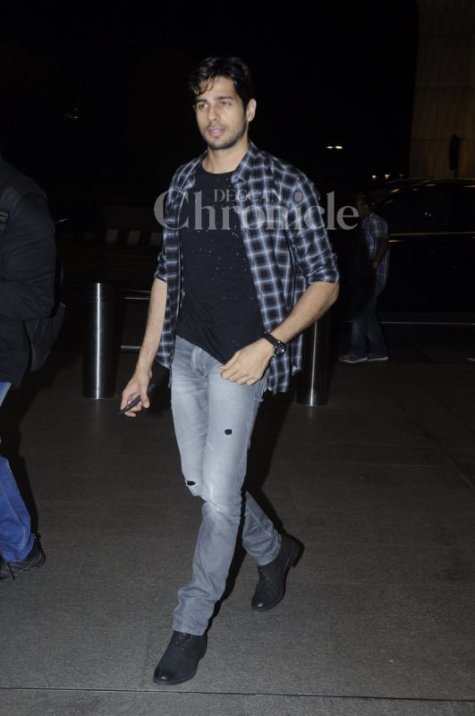 Katrina Kaif, Sidharth Malhotra and Sunny Leone snapped at the airport Katrina Kaif, Sidharth Malhotra and Sunny Leone snapped at the airport