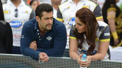 Last year, Huma was signed as the brand ambassador of Sohail's franchise Mumbai Heroes but was soon replaced by Kriti Sanon.