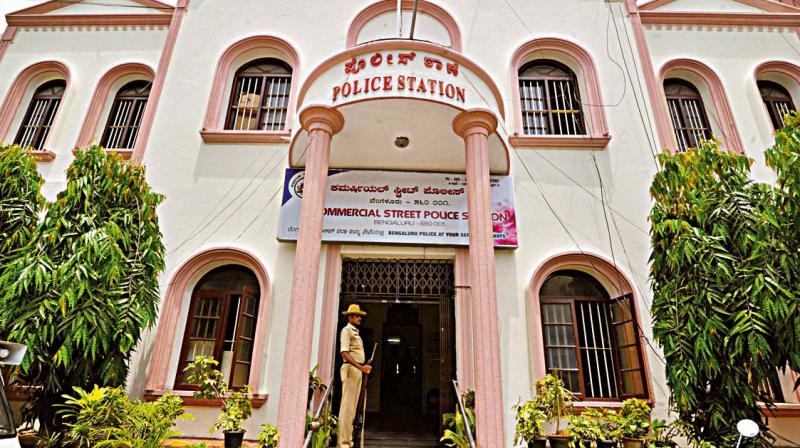 A police constable on duty, in Bengaluru on Saturday	(Photo: DC)