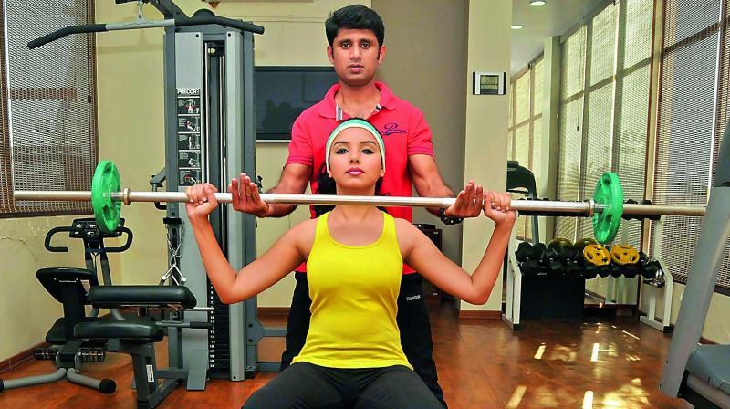 Prasad shows some retro gravity workout steps with Rashmi Prasad shows some retro gravity workout steps with Rashmi