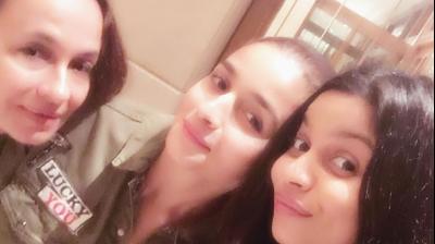 Alia Bhatt partied with her mother Soni Razdan and her sister Shaheen Bhatt.