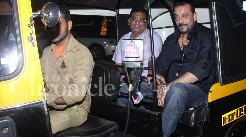 Sanjay Dutt takes a late night joy ride in an auto-rickshaw
