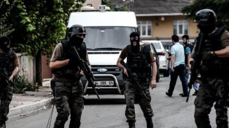 Around 1,000 police took part in the operation in 15 provinces, which included simultaneous raids in about 100 addresses in several districts of Istanbul. (Photo: AFP) Around 1,000 police took part in the operation in 15 provinces, which included simultaneous raids in about 100 addresses in several districts of Istanbul. (Photo: AFP)